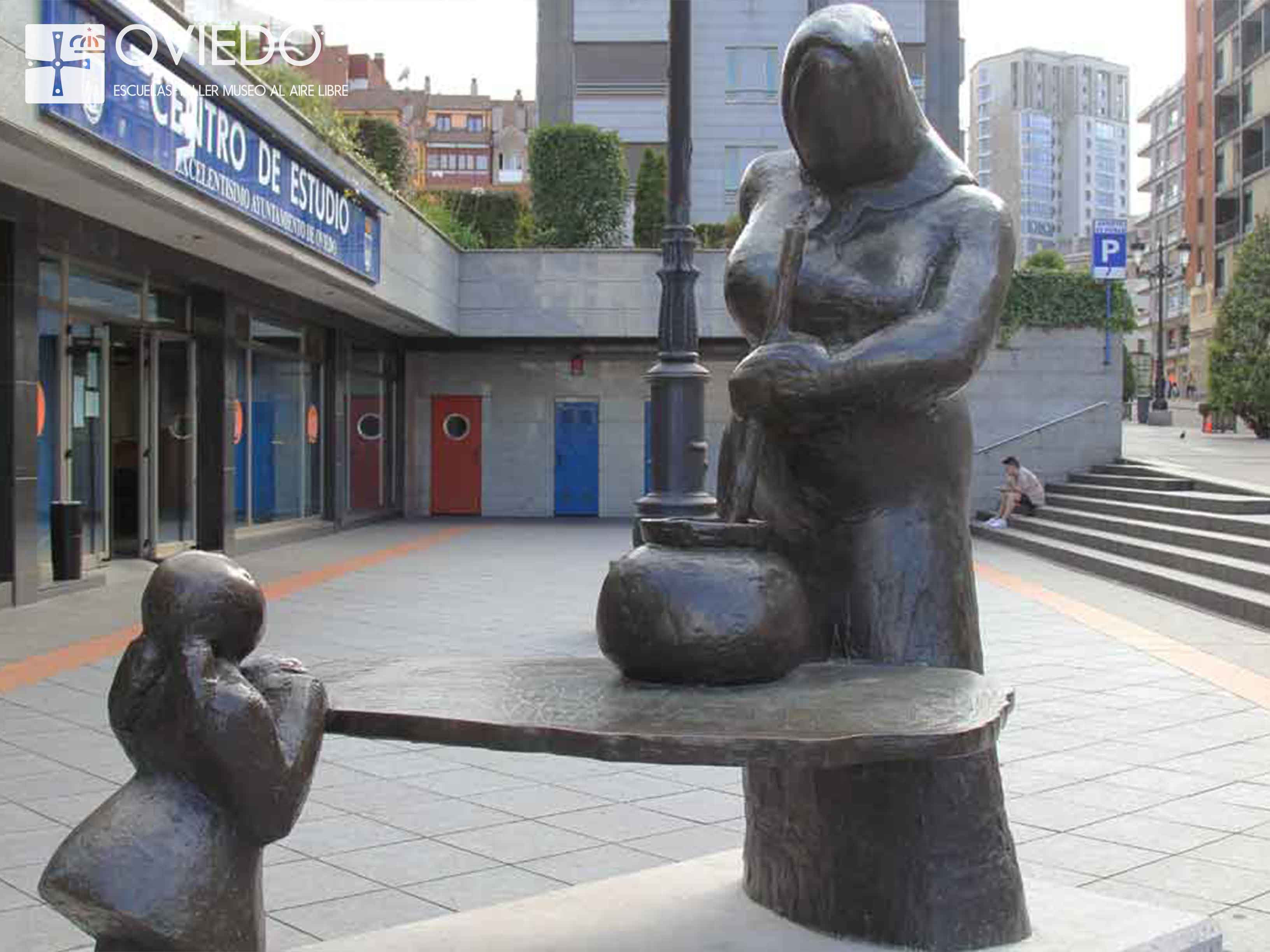 estatua La Guisandera